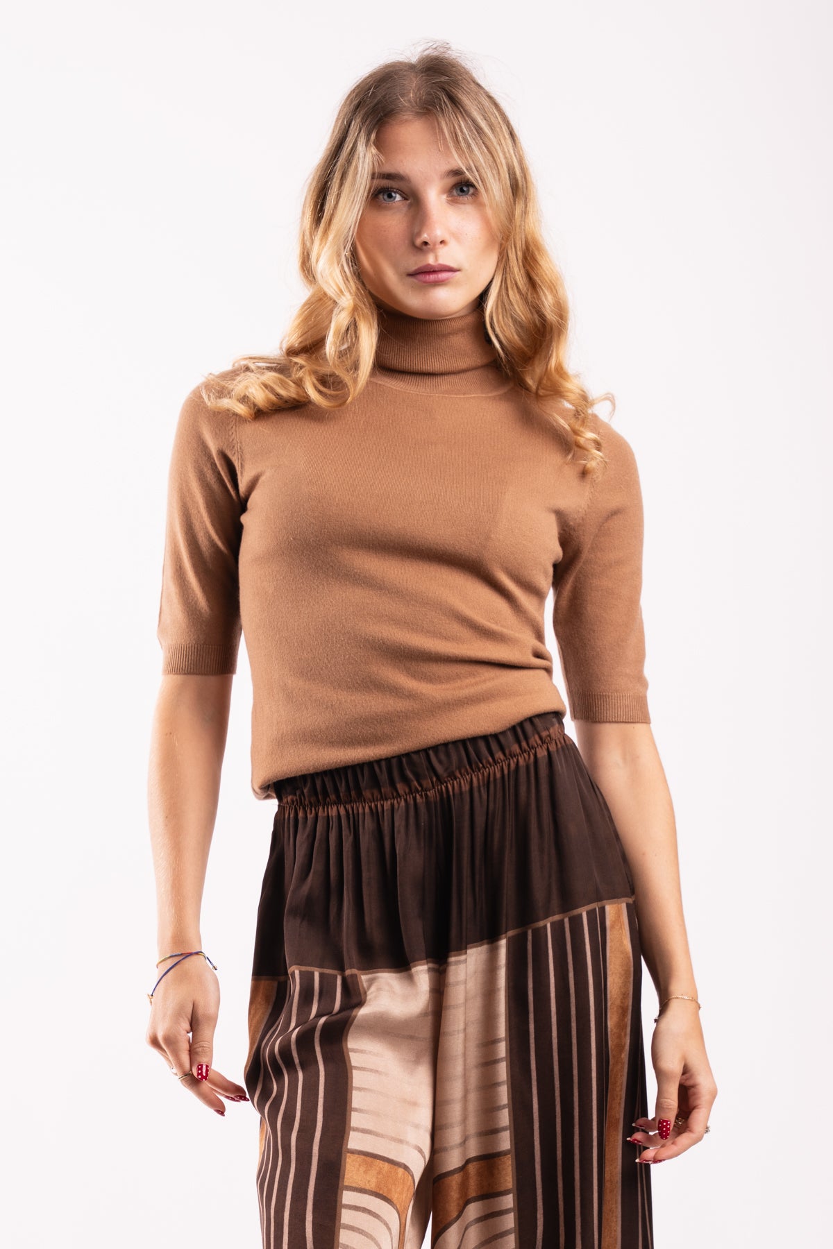 BEA 25 Pulli