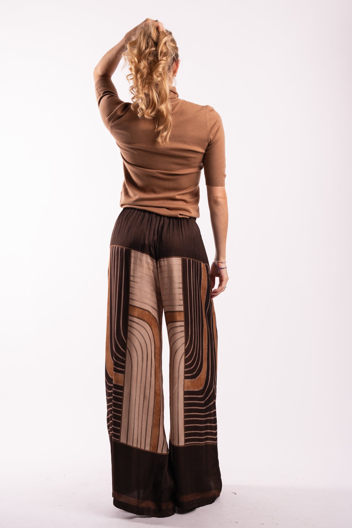 BEA 25 Pulli