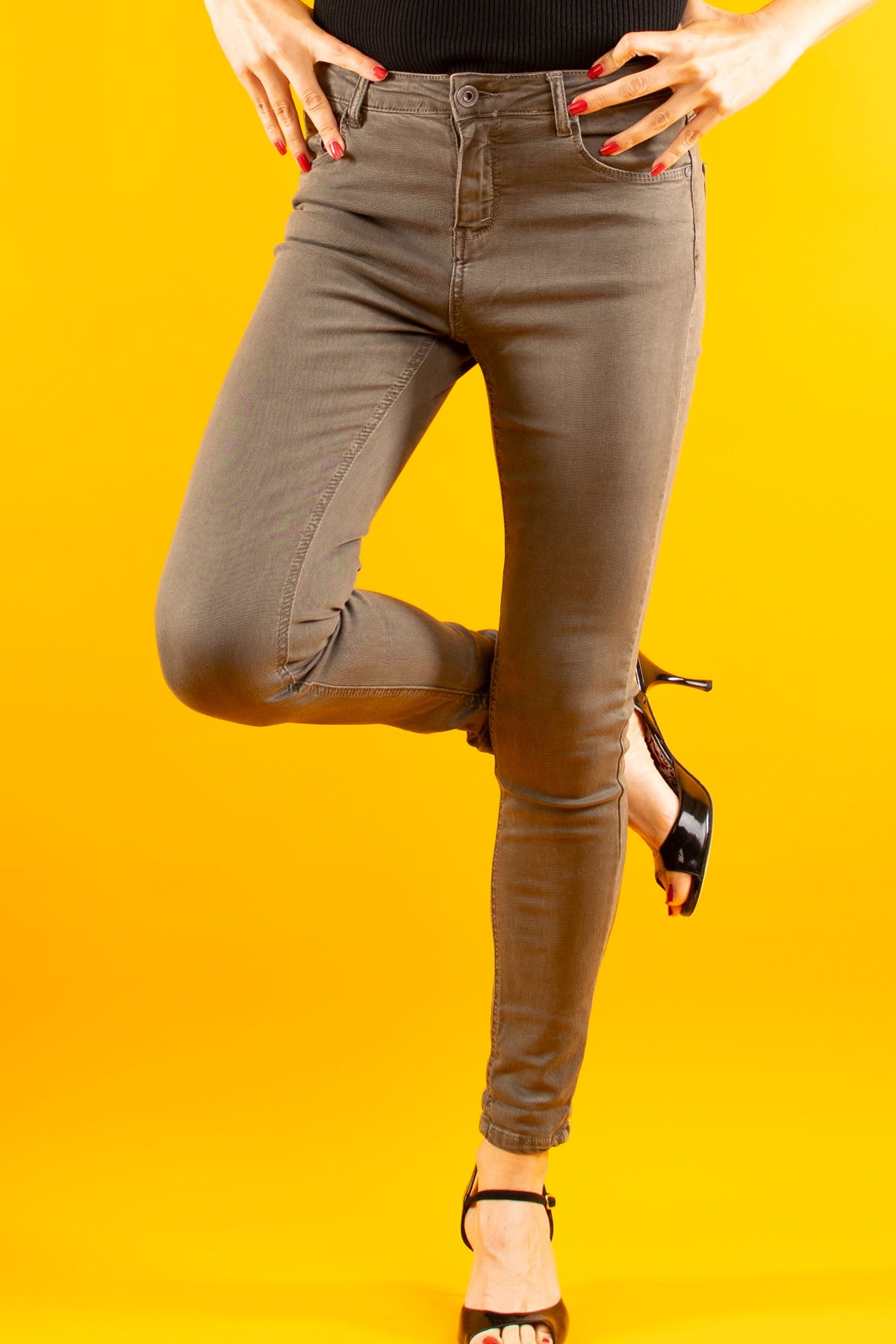 LOLA Jeans