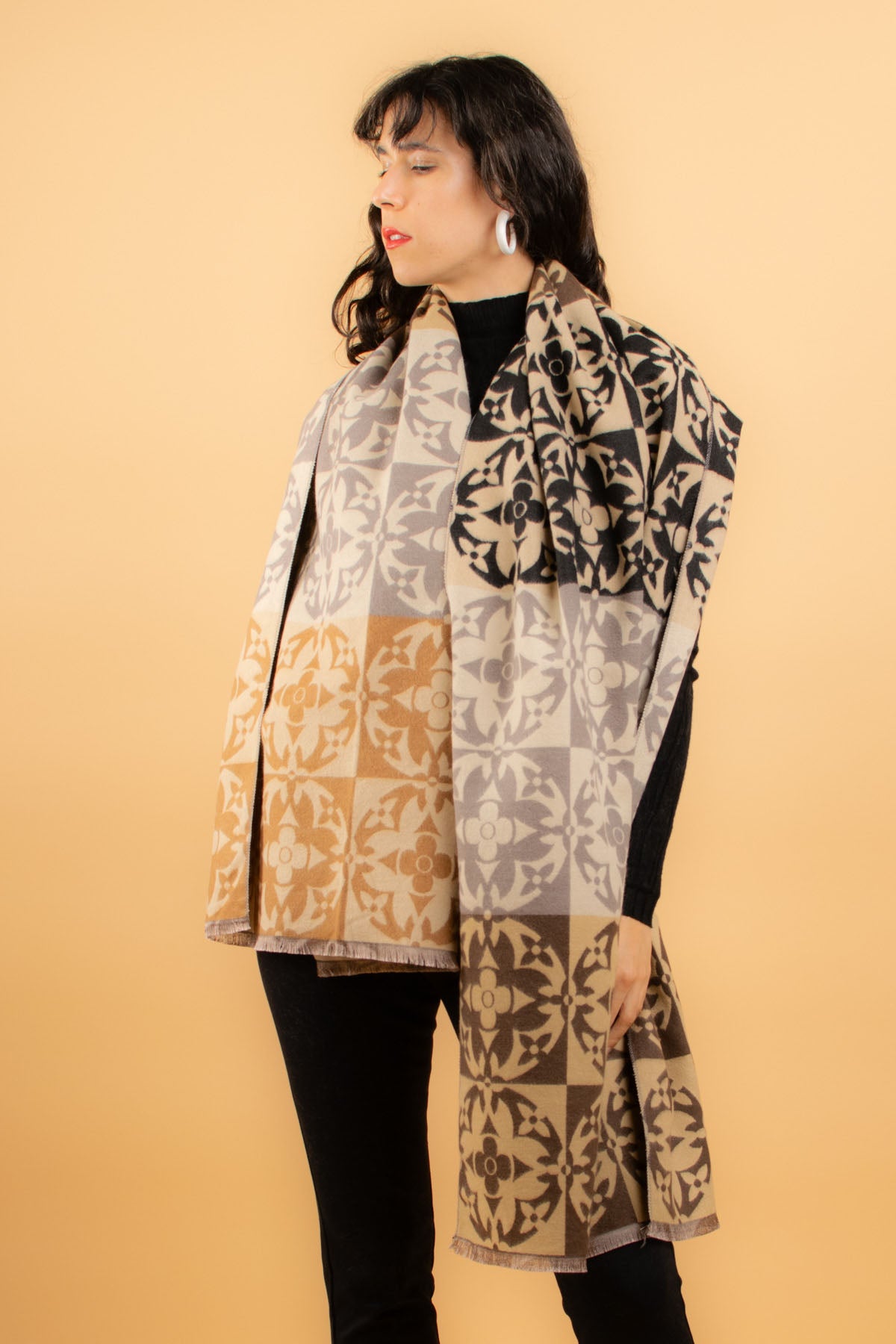 ALBINA Scarf