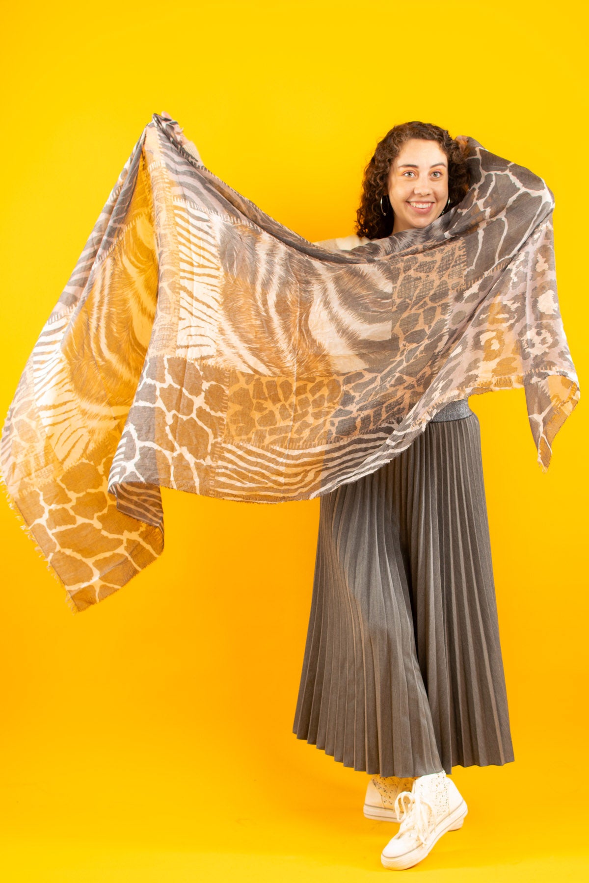 LOLA Scarf