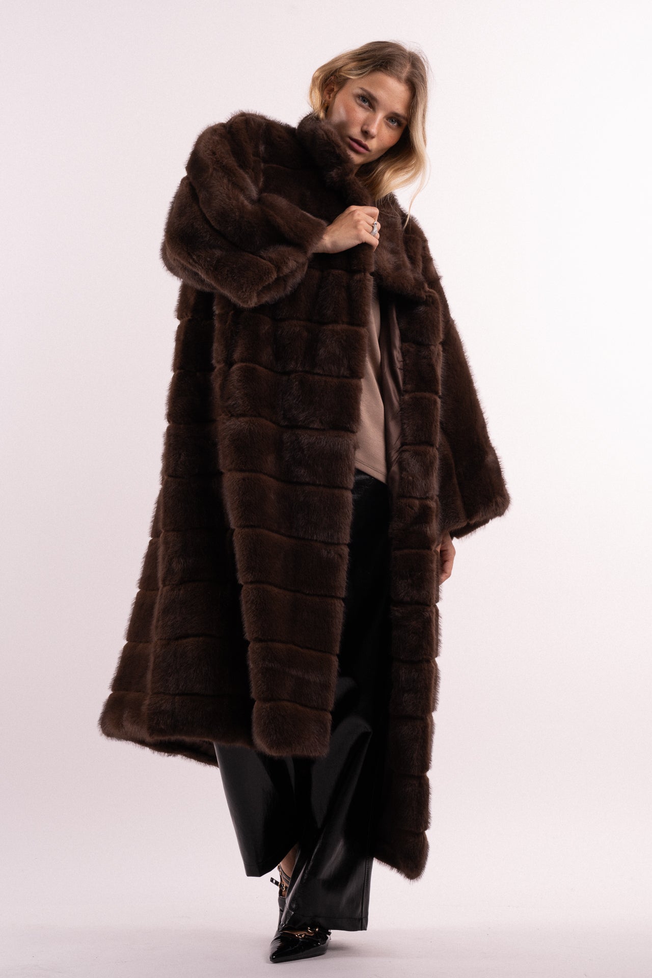 LORELLA 25 Mantel