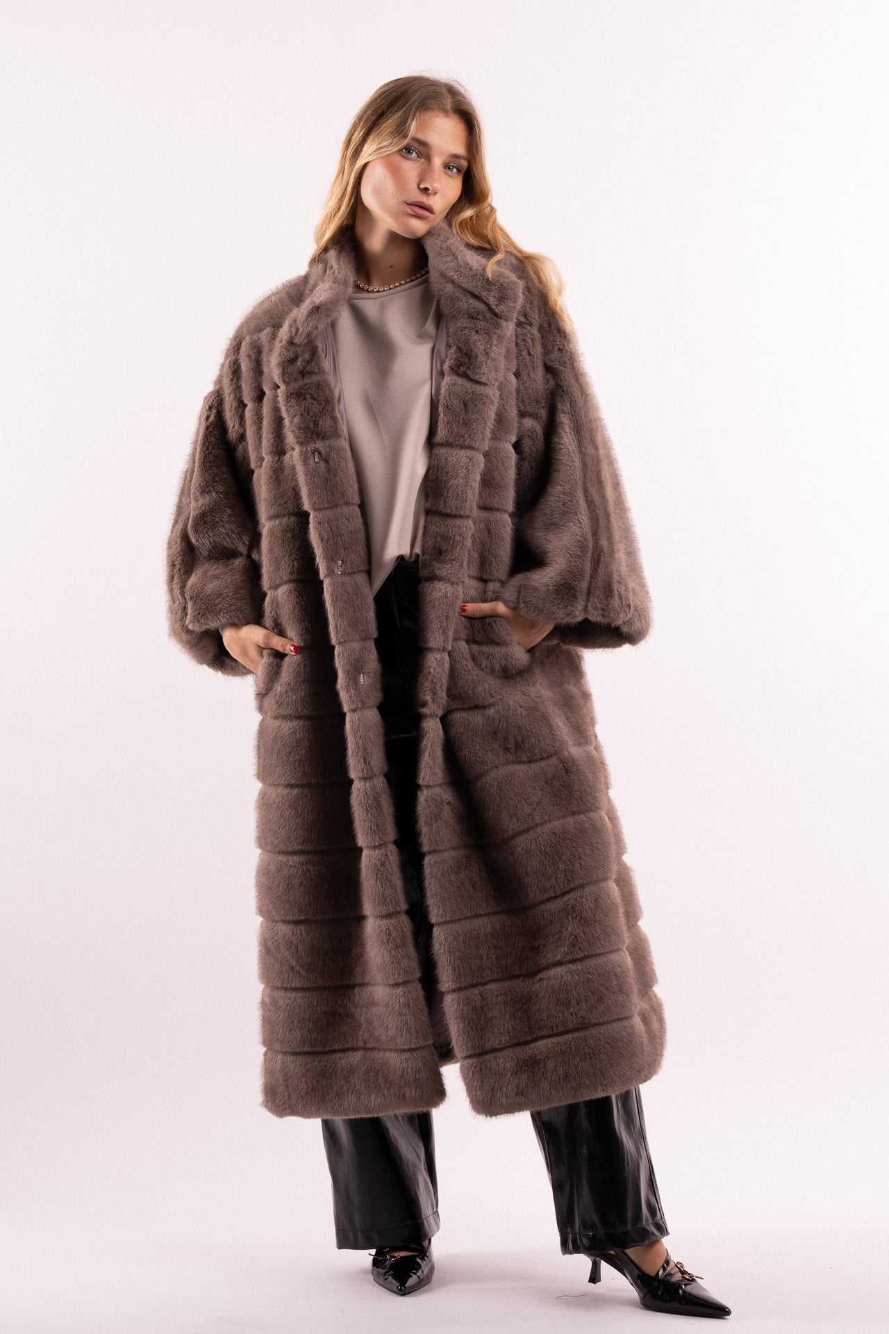 LORELLA 25 Mantel